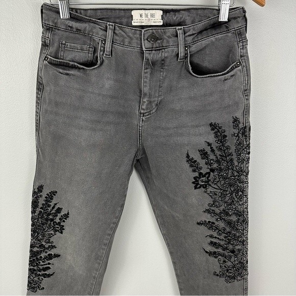 We The Free For Free People Grey Floral Embroidered Girlfriend Jeans Size 28 - Picture 6 of 16